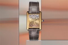 揭秘卡地亚表针变色之谜：日常保养与科学解析